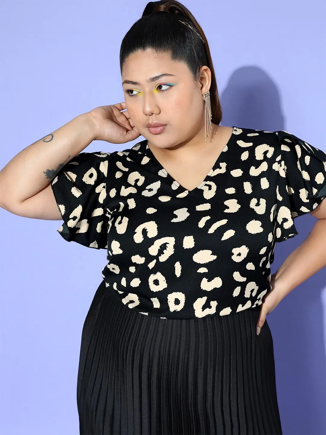Berrylush Women Plus Size Black & White Animal Printed V-Neck Flutter Sleeve Crepe Ruffled Regular Top