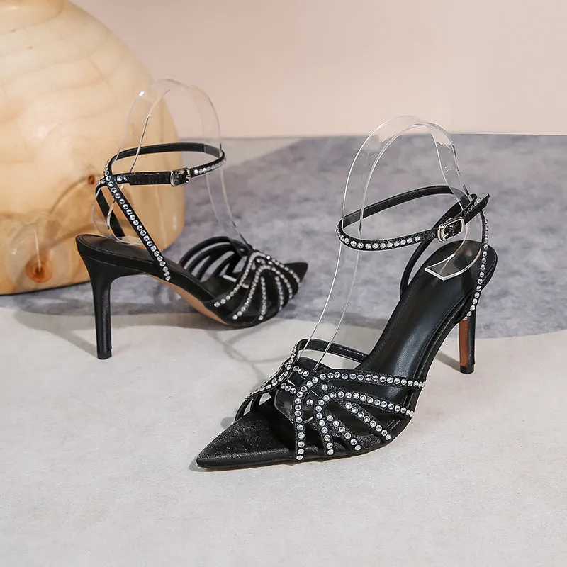 Diamoré Signature Buckle Heels