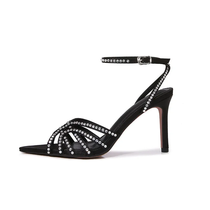 Diamoré Signature Buckle Heels