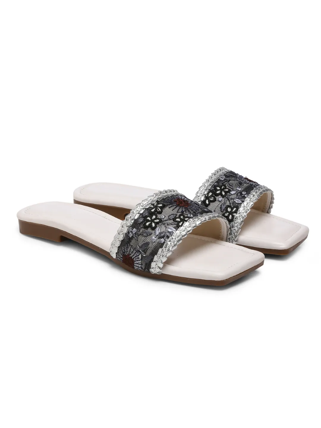 GNIST BlackWhite Embroidered Flats