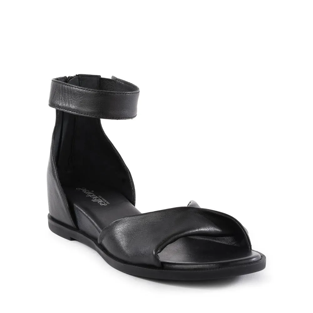 Look Up Sandal